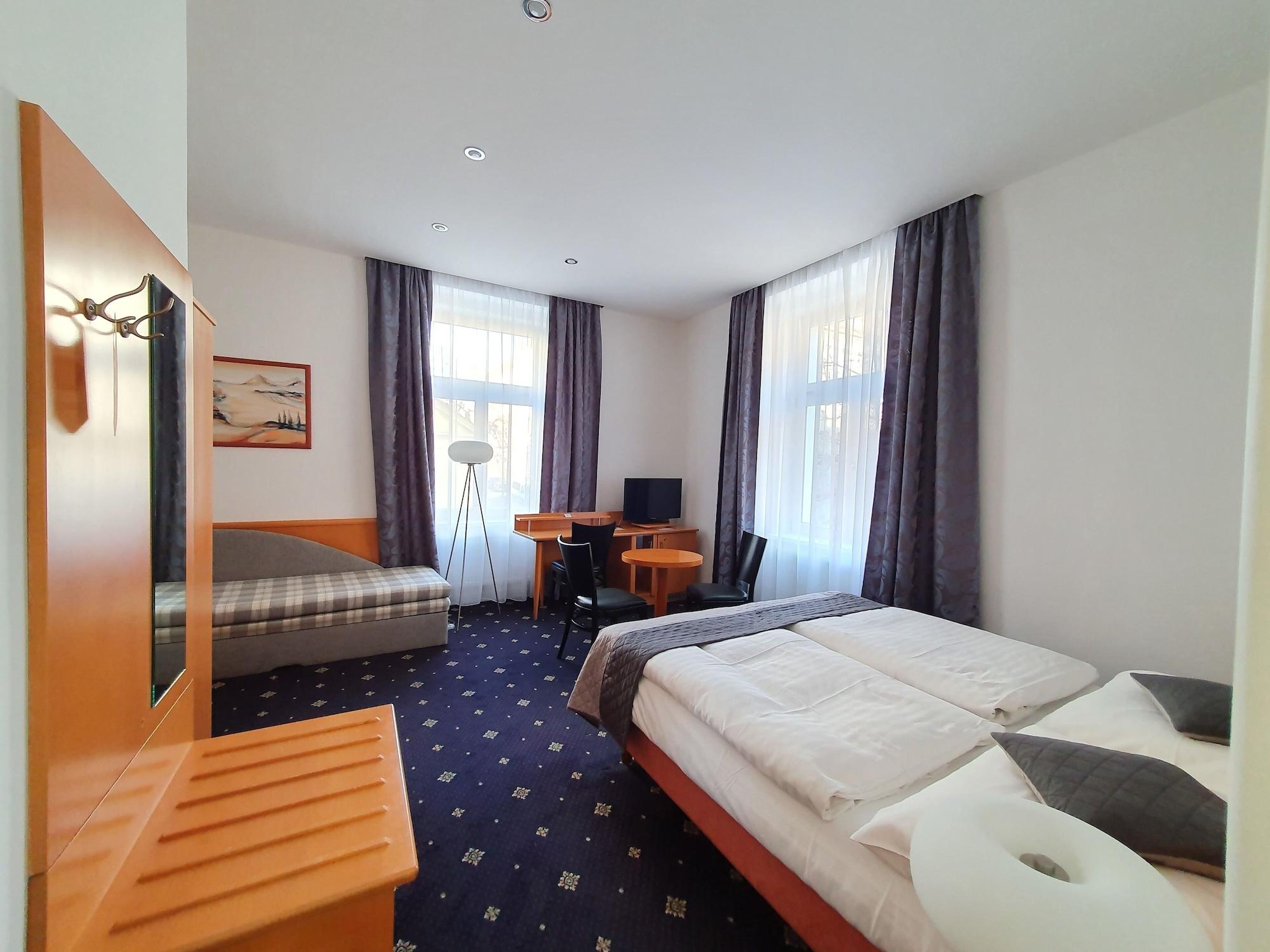 Machova Hotel Prague Exterior photo
