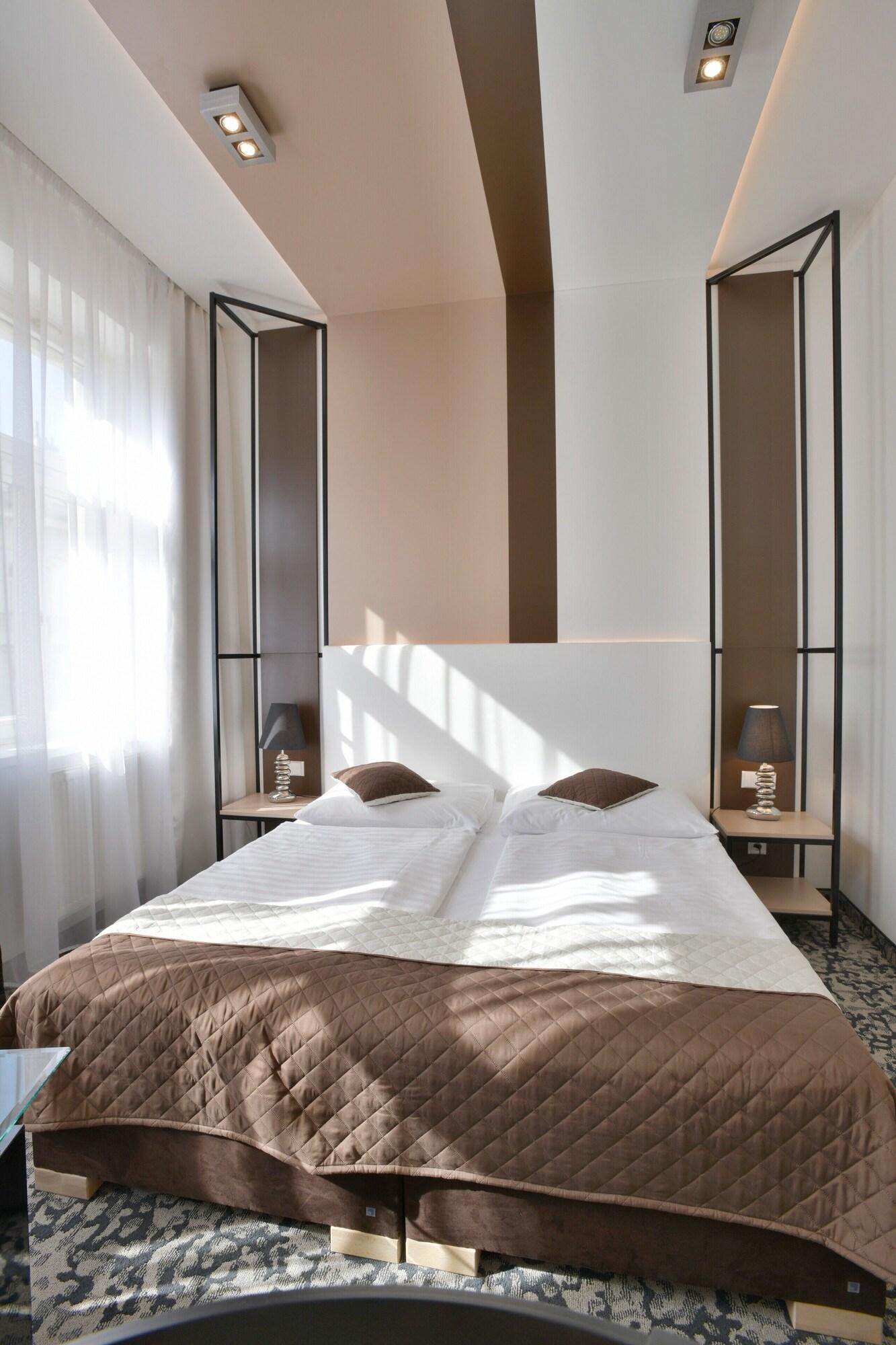 Machova Hotel Prague Exterior photo