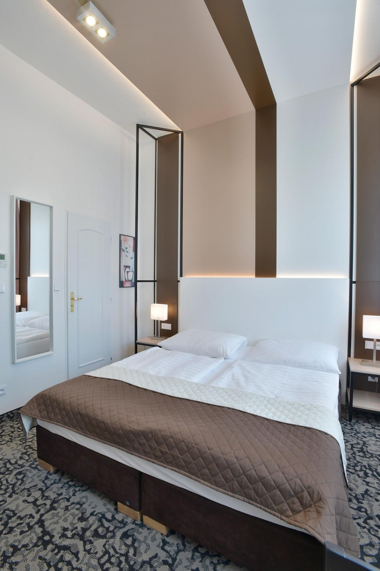 Machova Hotel Prague Exterior photo