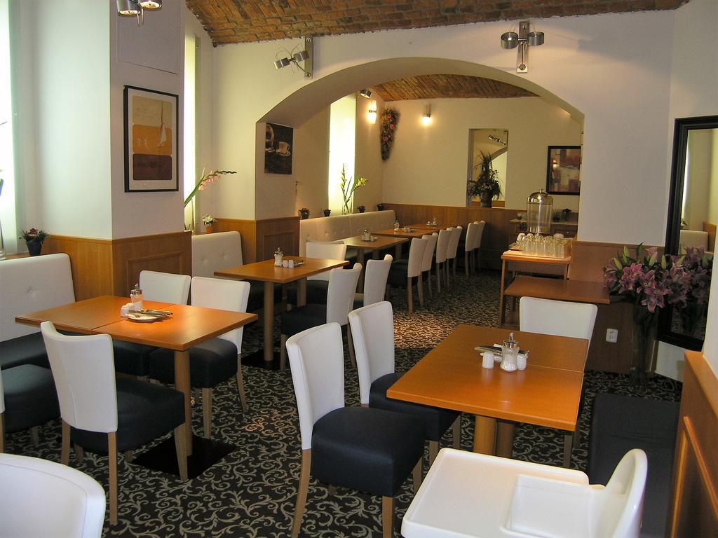 Machova Hotel Prague Exterior photo
